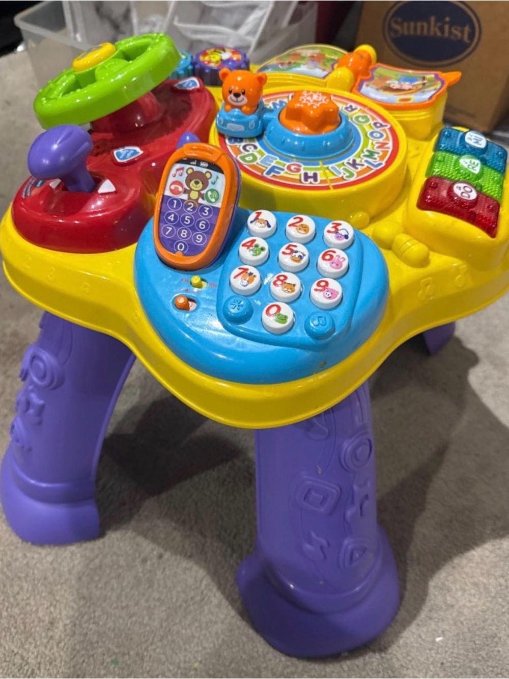 VTech 2-in-1 Learn & Move Activity Table - Bilingual